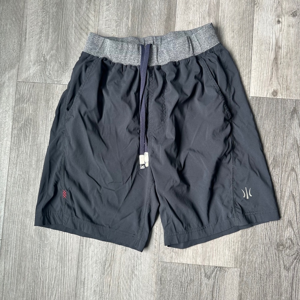 Rhone Black Athletic Shorts Grey Waistband Drawstring Men's S pursuit
